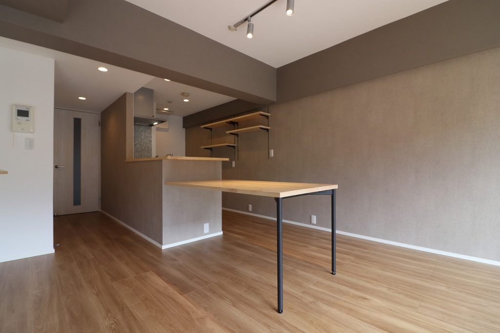 ダイニングテーブル