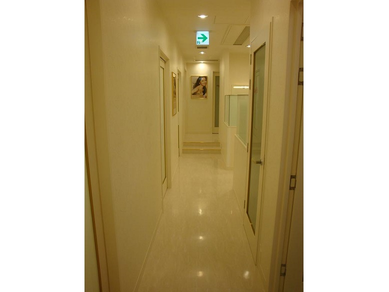 SN007 店舗新装工事【SLIM BEAUTY HOUSE表参道店 様】 03