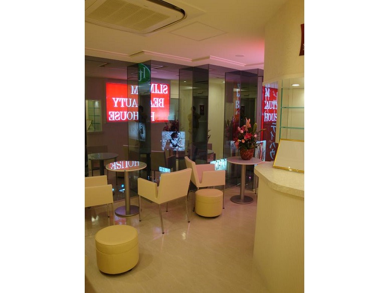 SN007 店舗新装工事【SLIM BEAUTY HOUSE表参道店 様】 02