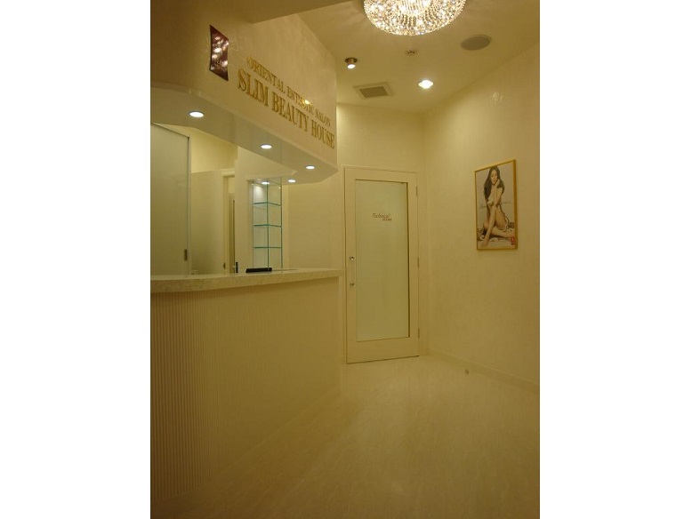 SN007 店舗新装工事【SLIM BEAUTY HOUSE表参道店 様】 01